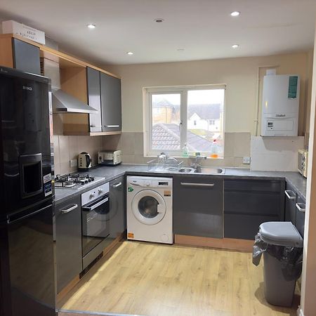 Lovely 2 Bedroom Family Holiday Home Thamesmead (Greater London) Exterior foto